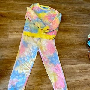 WORN ONCE Lelis- tie-dye rainbow sweatsuit